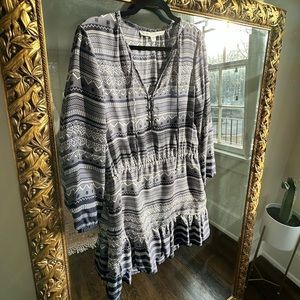 Veronica Beard- size 4- navy patterned tunic dress